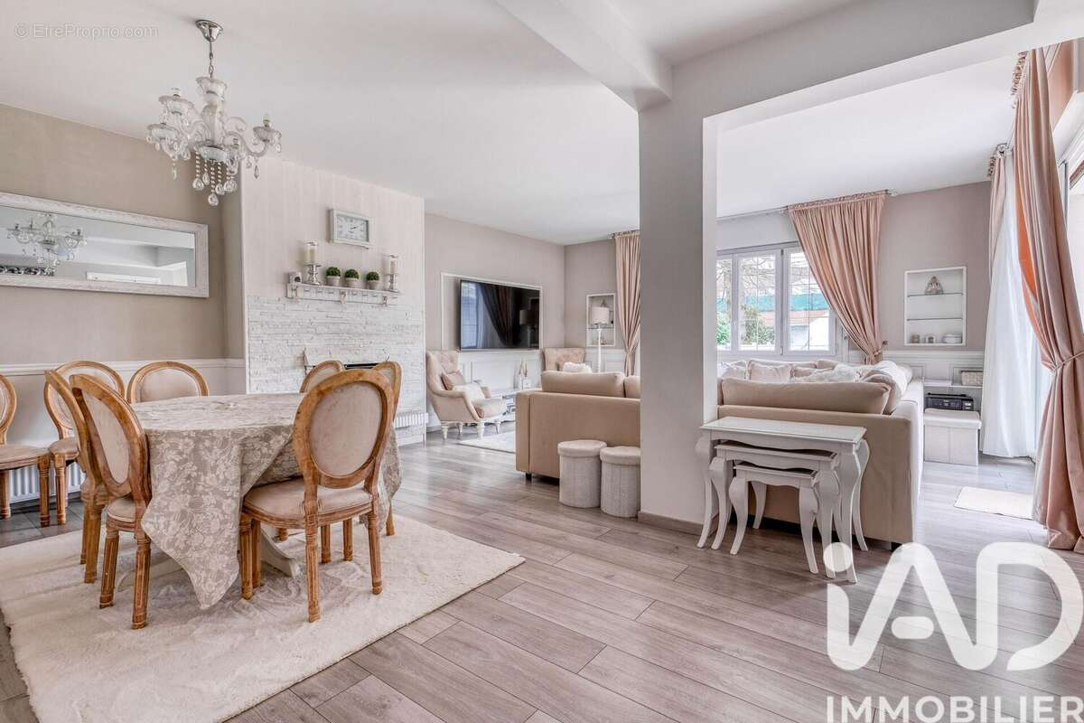 Photo 8 - Maison à MONTFERMEIL