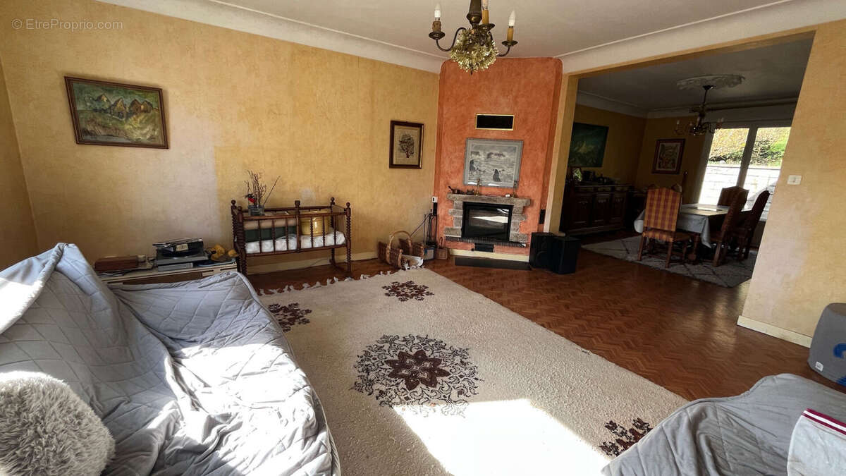 Maison à ERGUE-GABERIC