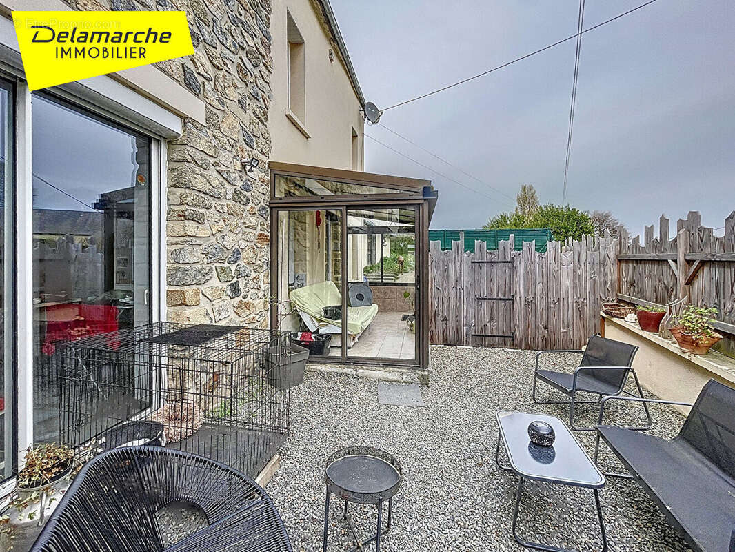 Maison à SAINT-SAUVEUR-LENDELIN