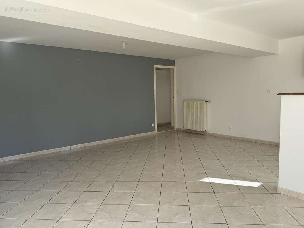 Maison 111 m² à La Jubaudiere  - photo 8