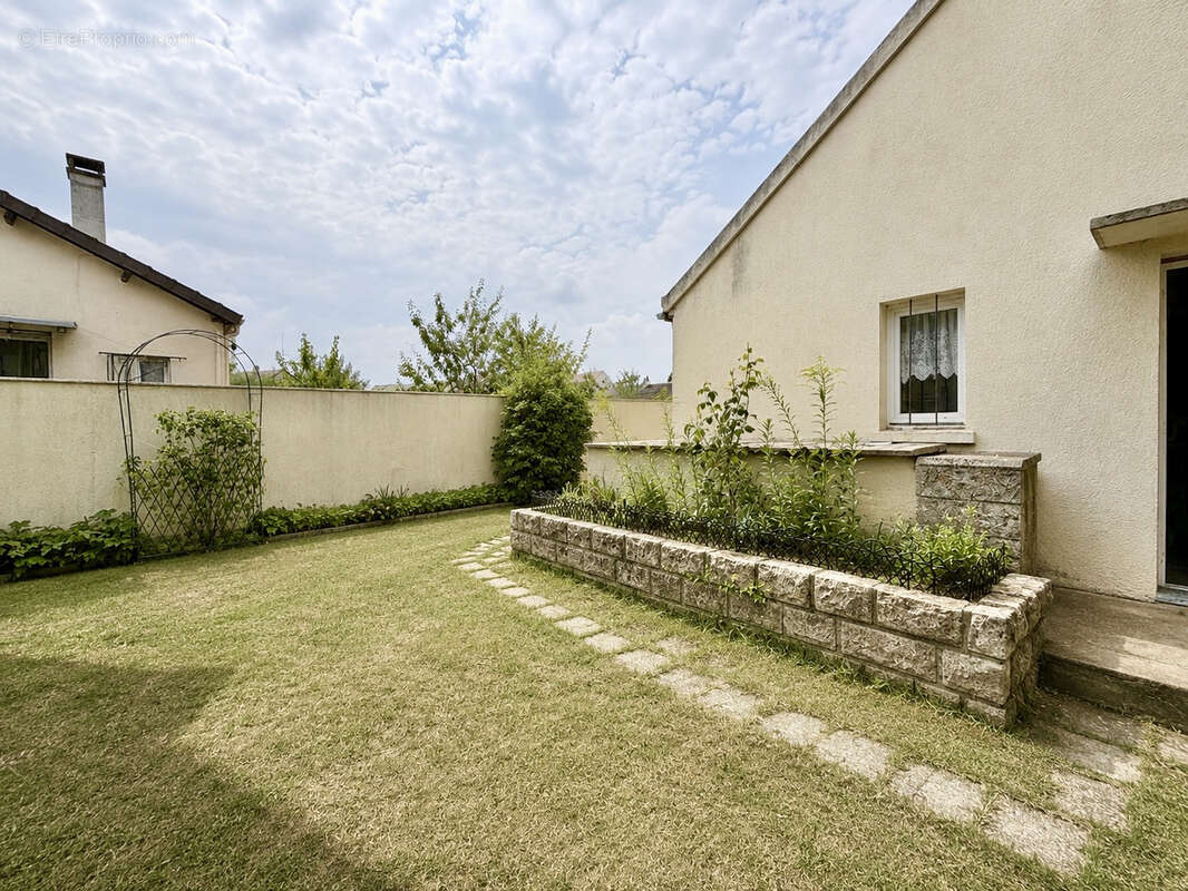 Au calme du village - photo 2