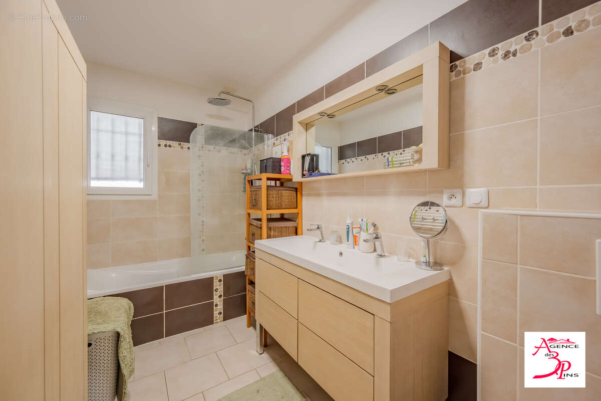 Maison 90 m² à Pierrefeu-Du-Var  - photo 7