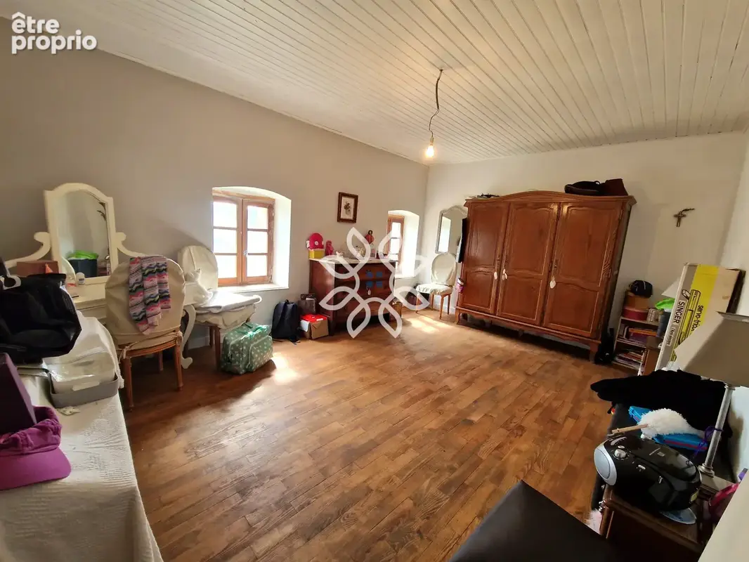 Maison en pierre   18 927 m2 de terrain   vue dégagée - photo 10