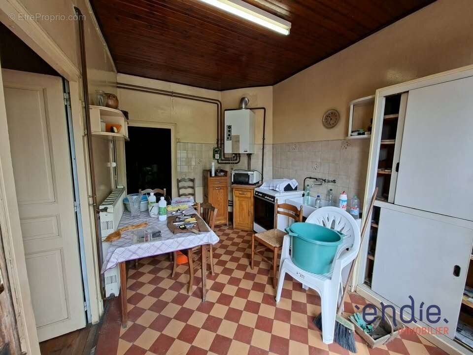 Maison à COLOMBIER