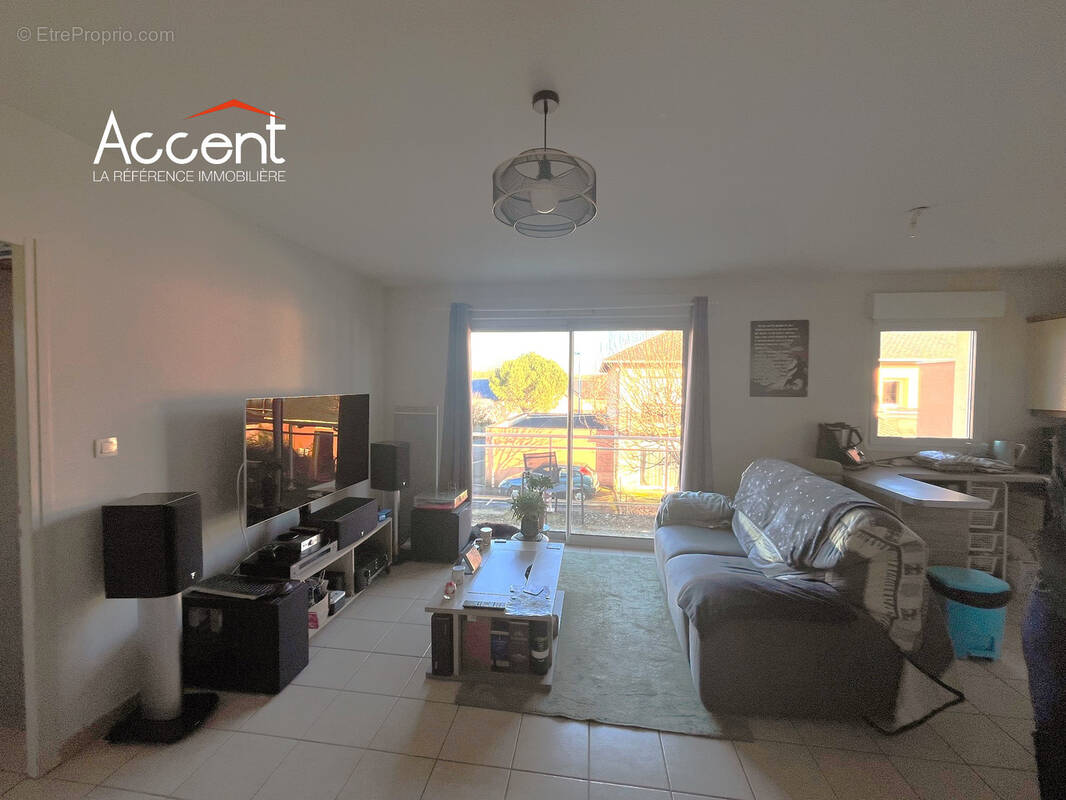 Appartement à ONET-LE-CHATEAU