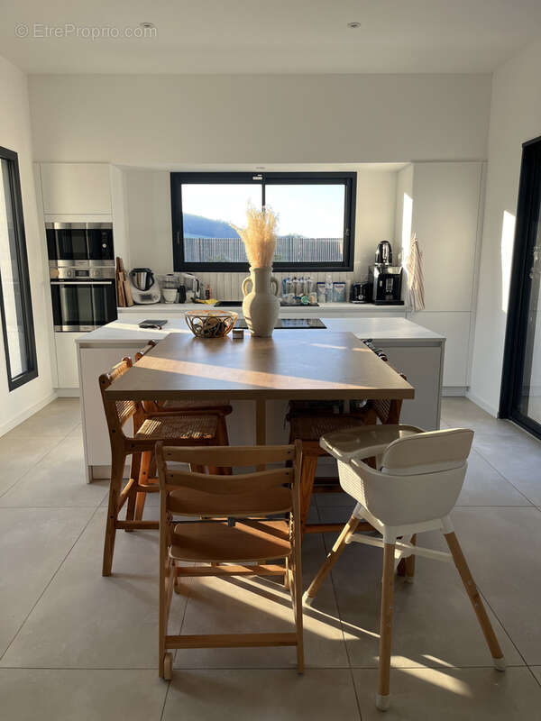 Maison à SAINTE-COLOMBE-EN-BRUILHOIS