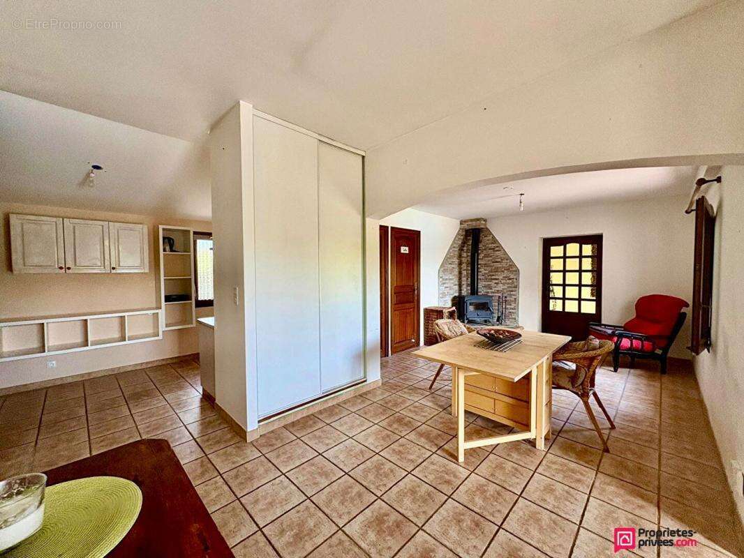 Maison à CHATEAU-ARNOUX-SAINT-AUBAN