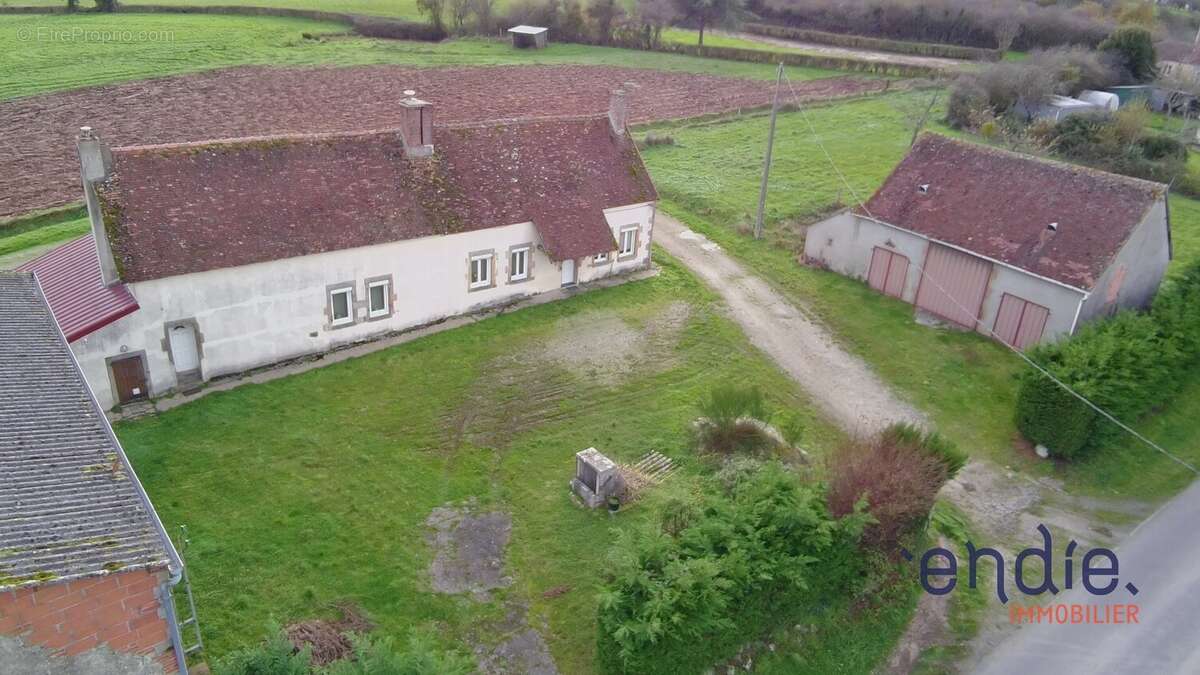 Propriété de campagne de 7 pièces (210 m²) en vente à COULEUVRE - photo 3