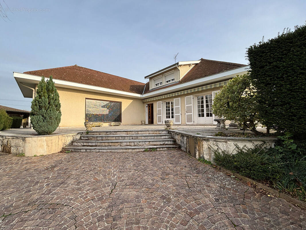 Maison à BOURG-EN-BRESSE