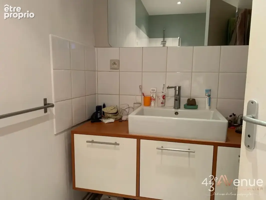 Appartement 78 m² à Saint-Etienne  - photo 7