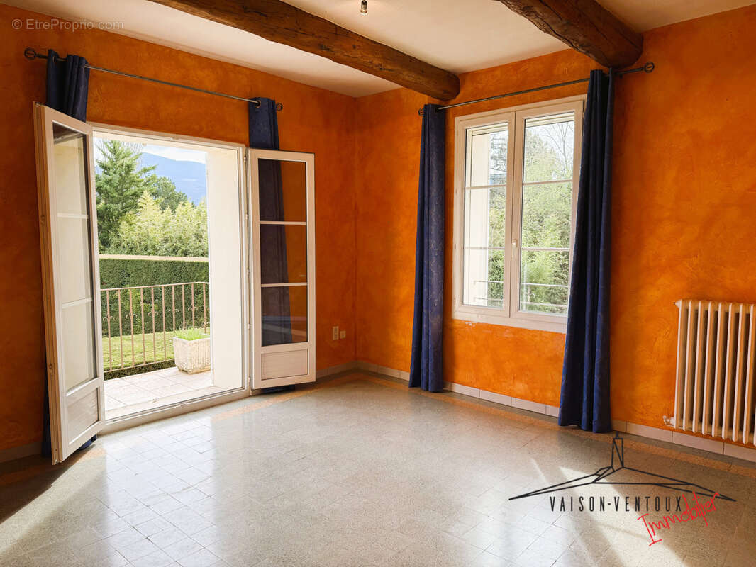 Maison à MALAUCENE