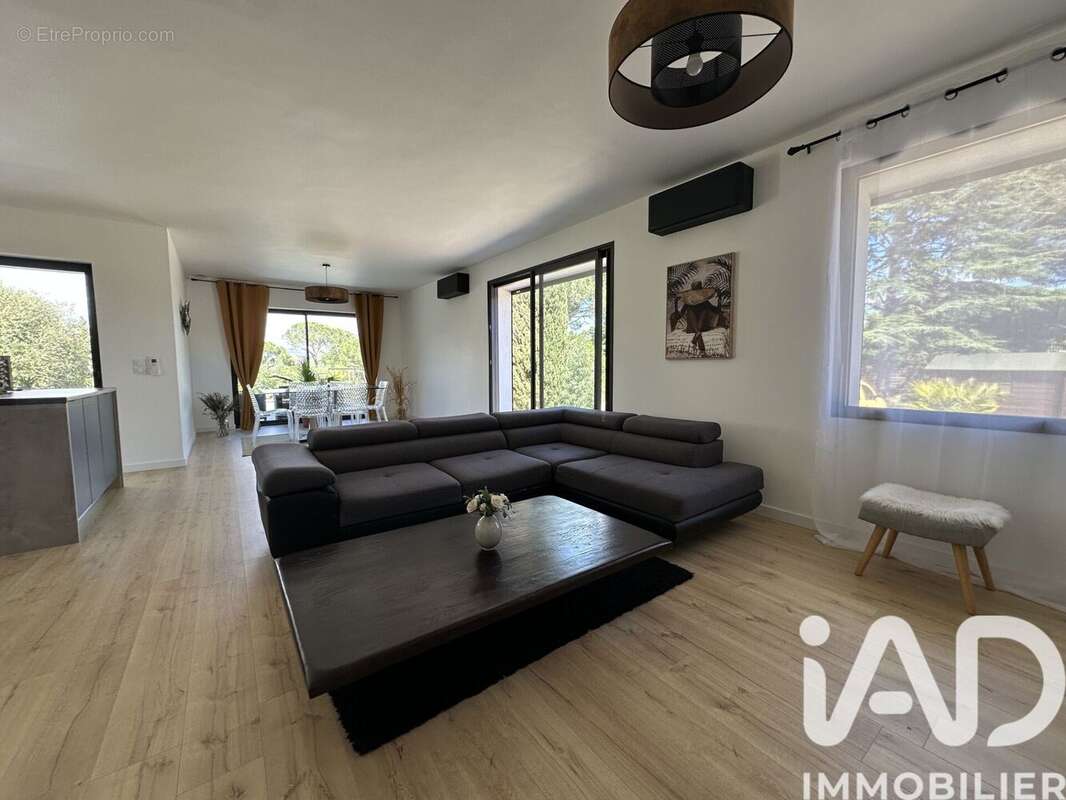 Photo 4 - Maison à LE MUY