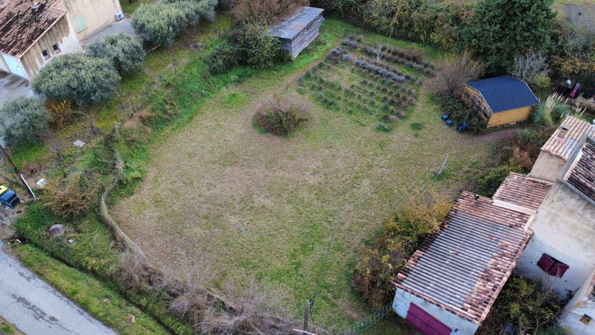 Terrain à TRETS