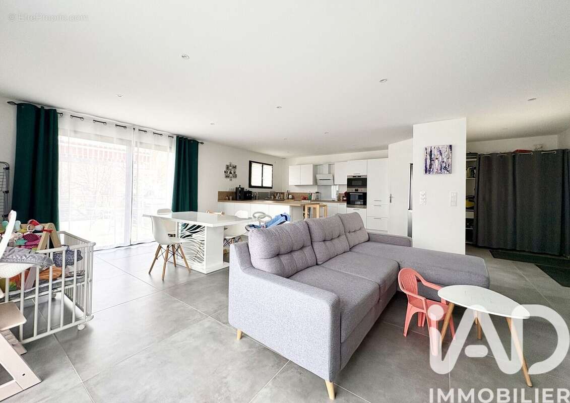 Photo 5 - Maison à BUCHERES