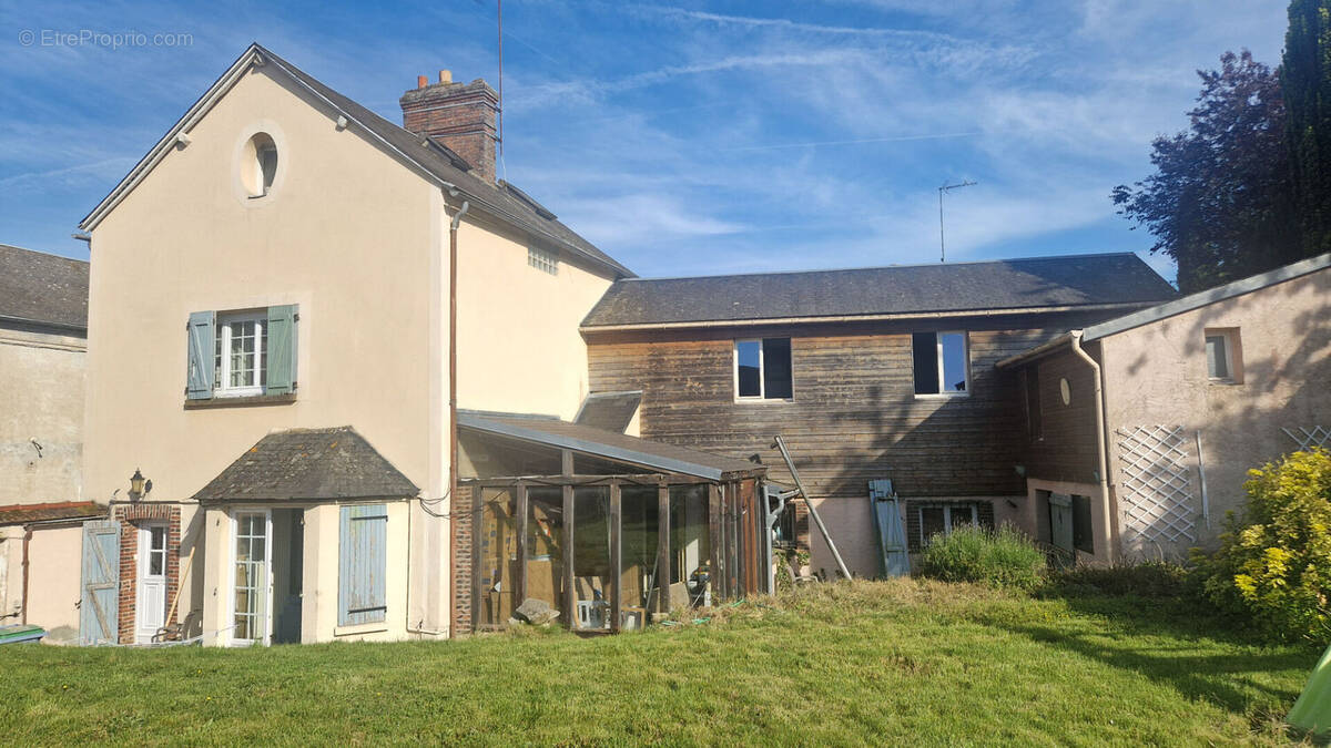 Maison à EPERNON