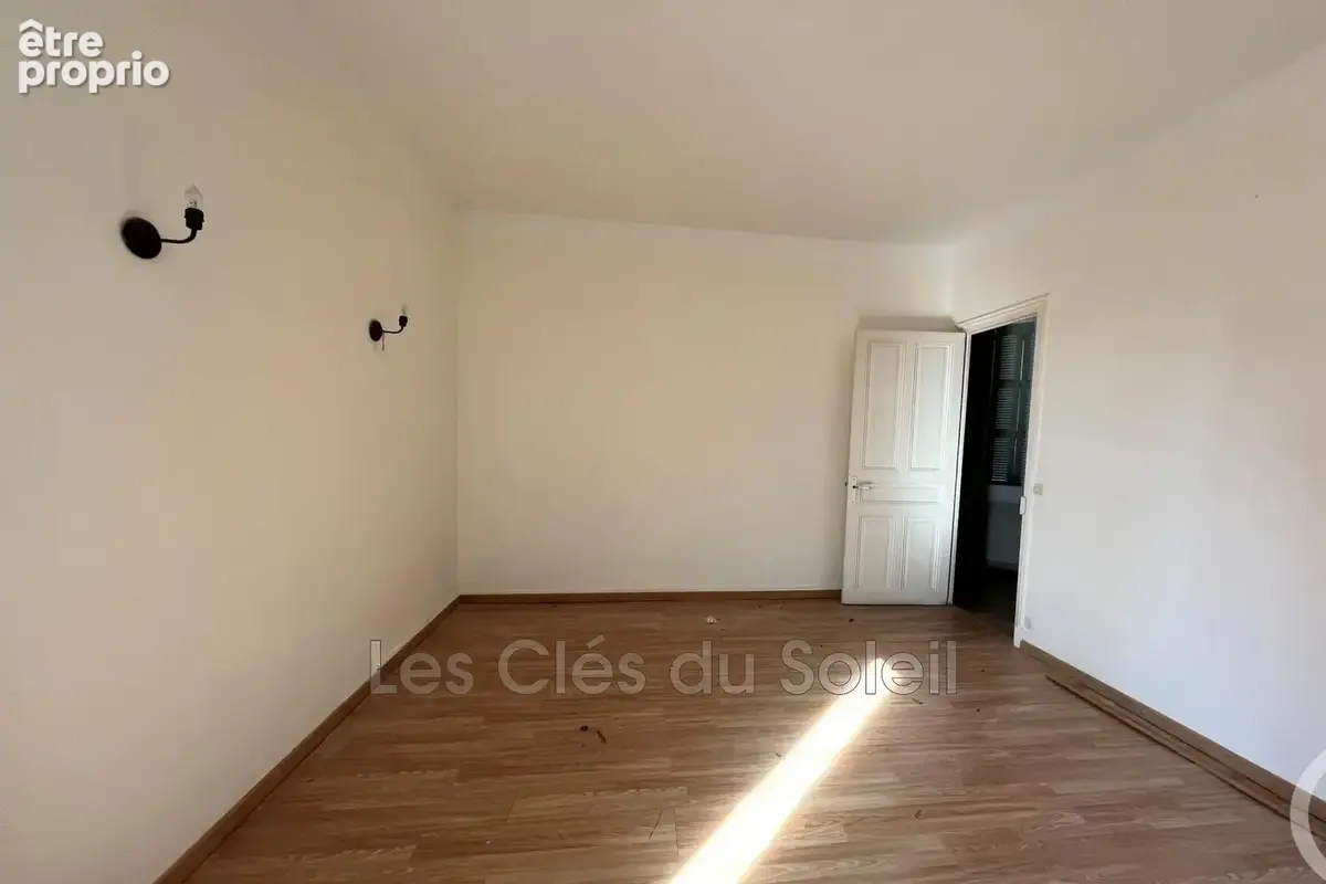 Appartement 155 m² à Toulon  - photo 7