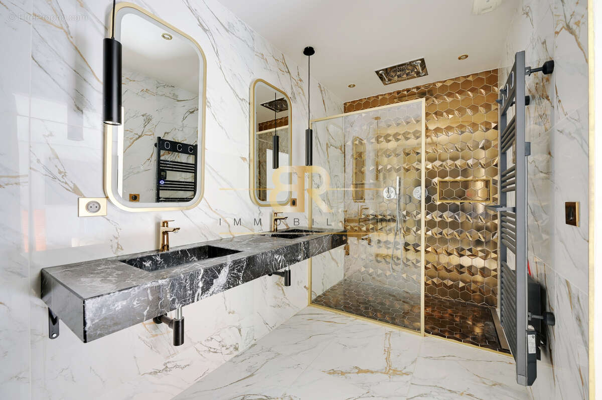 Maison à CHENNEVIERES-SUR-MARNE