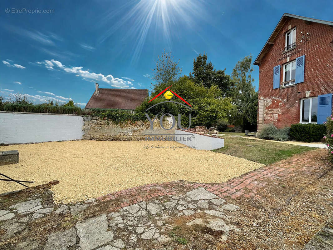 Maison à SAINTE-GENEVIEVE