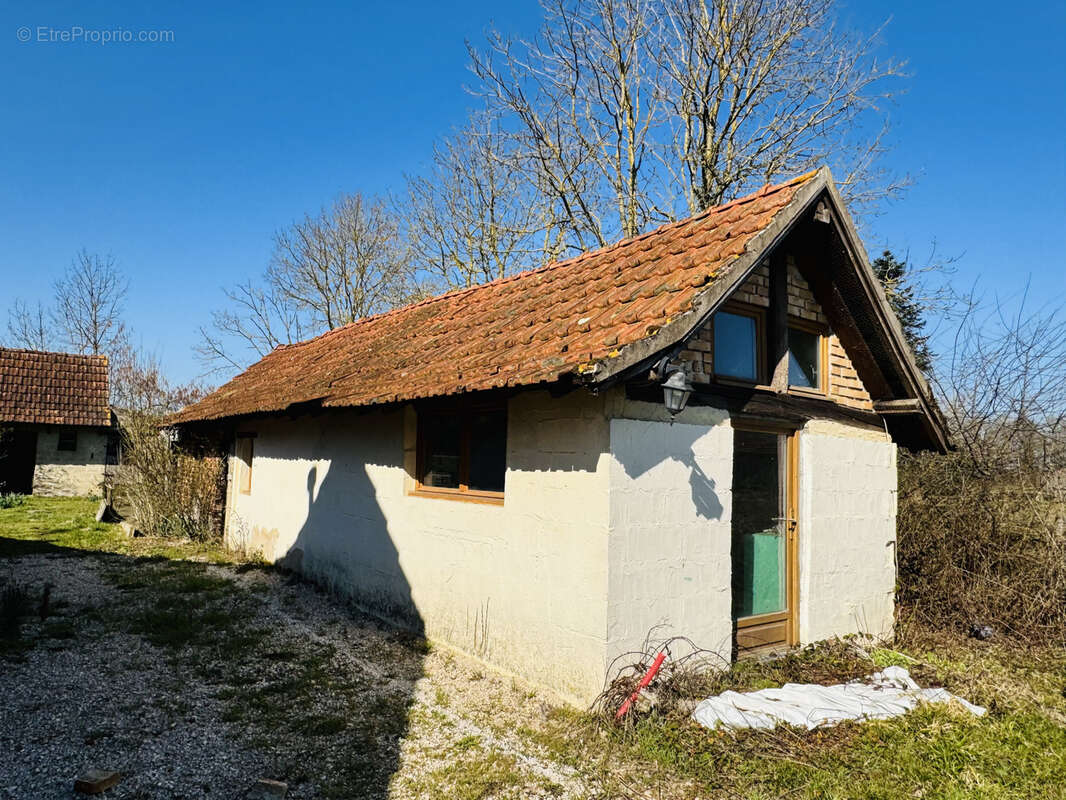 Maison à LA CHAPELLE-SAINT-SAUVEUR
