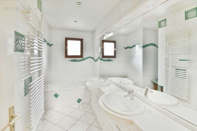 Maison à BALLAINVILLIERS