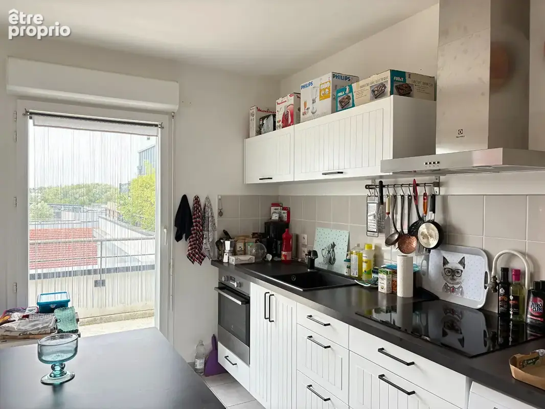 RARE SUR LE MARCHÉ Appartement T2 avec balcon, vue Cathédrale et parking - photo 4