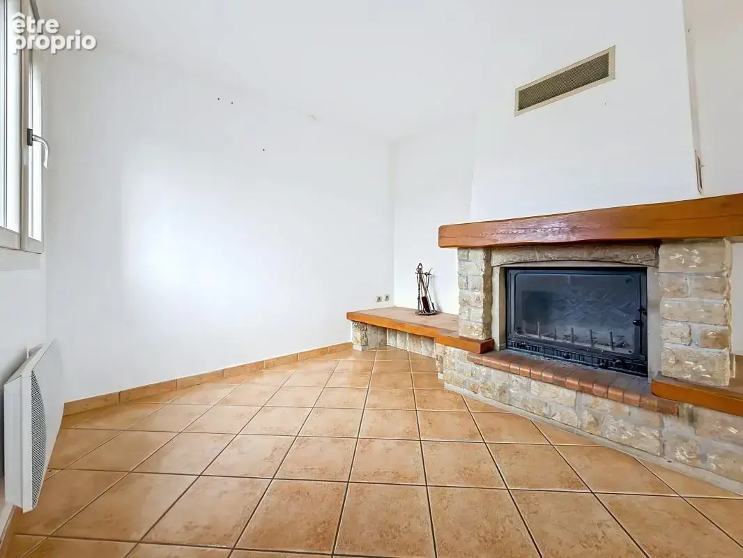 TOULAUD - Maison familiale de 137 m² avec piscine et sous-sol complet – Toulaud (à 20 min de Valence) - photo 7
