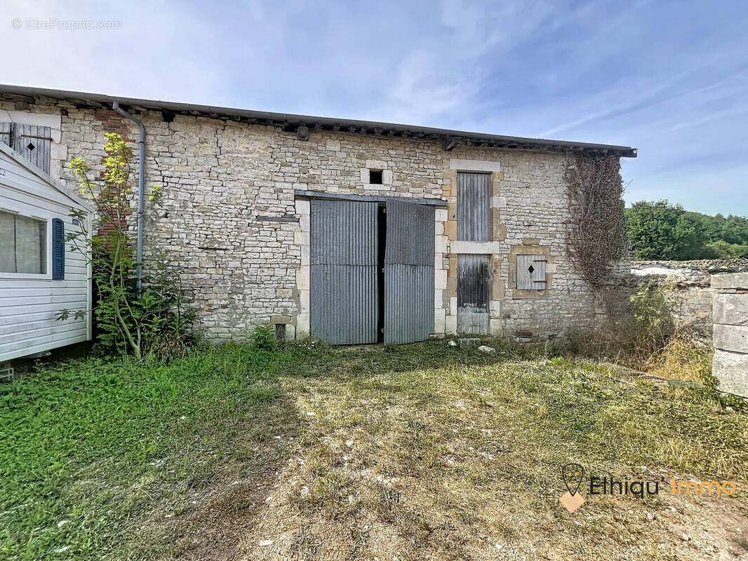 Maison à GUINDRECOURT-SUR-BLAISE