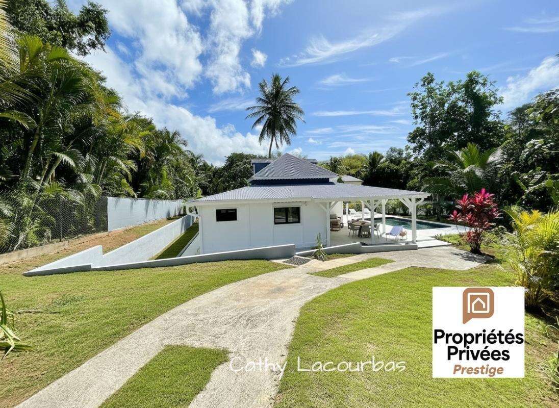 Maison à PETIT-BOURG