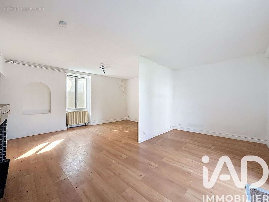 Photo 3 - Maison à NEUVILLE-DE-POITOU