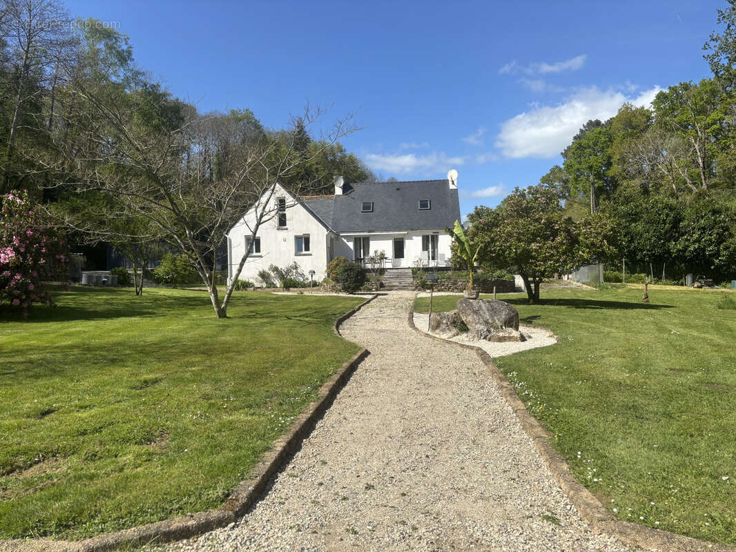 Maison à COMBRIT