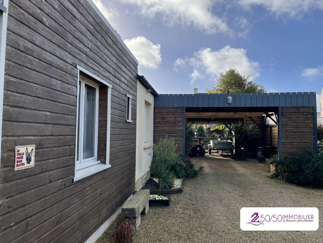 Maison à PLOUZEVEDE