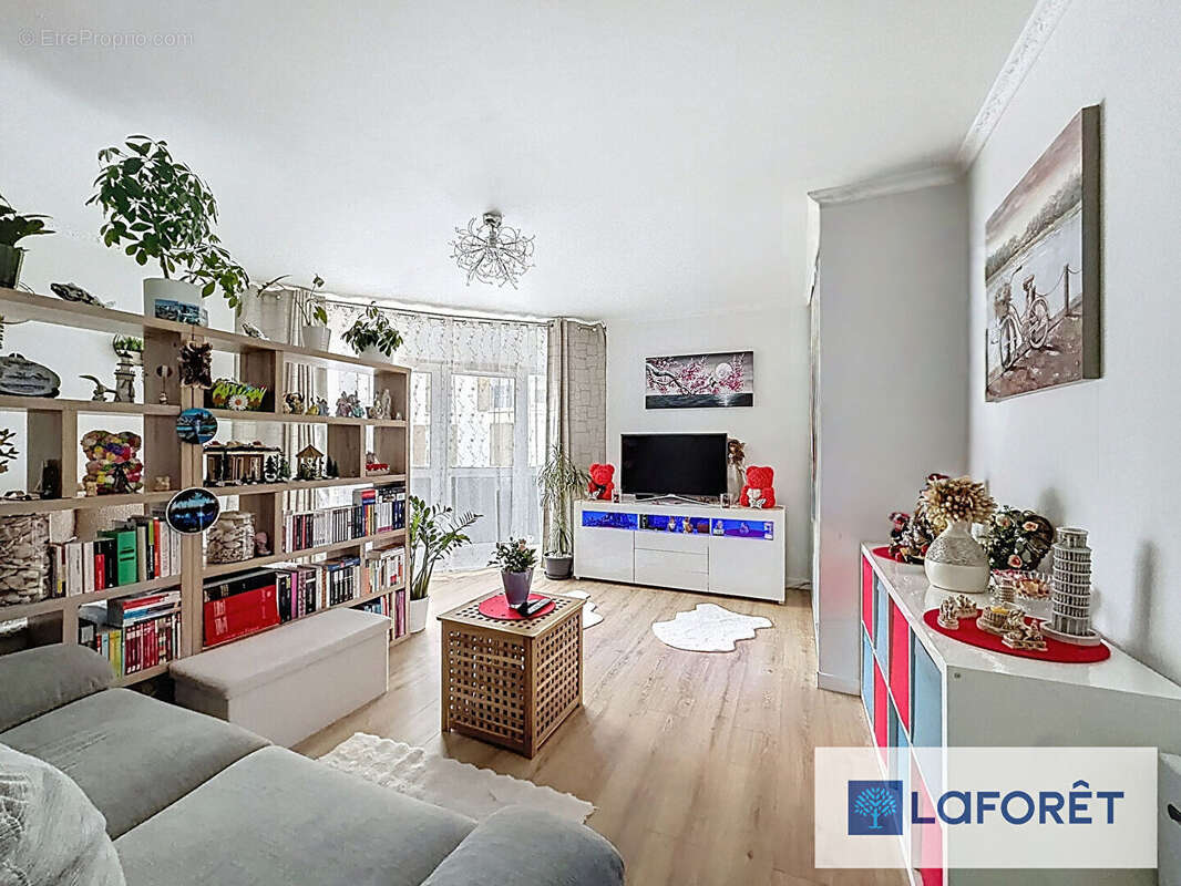 Appartement à LE PLESSIS-TREVISE