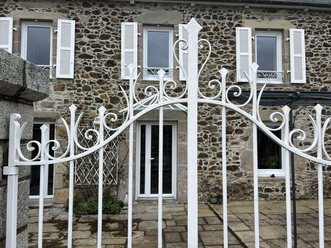 Maison à FREHEL