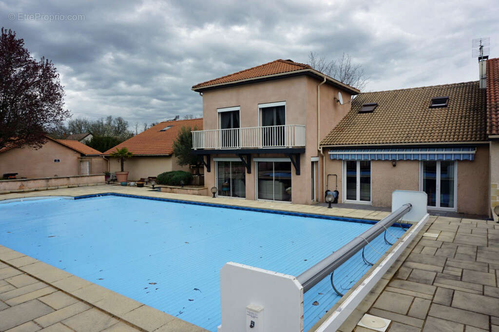 Maison à PARAY-LE-MONIAL