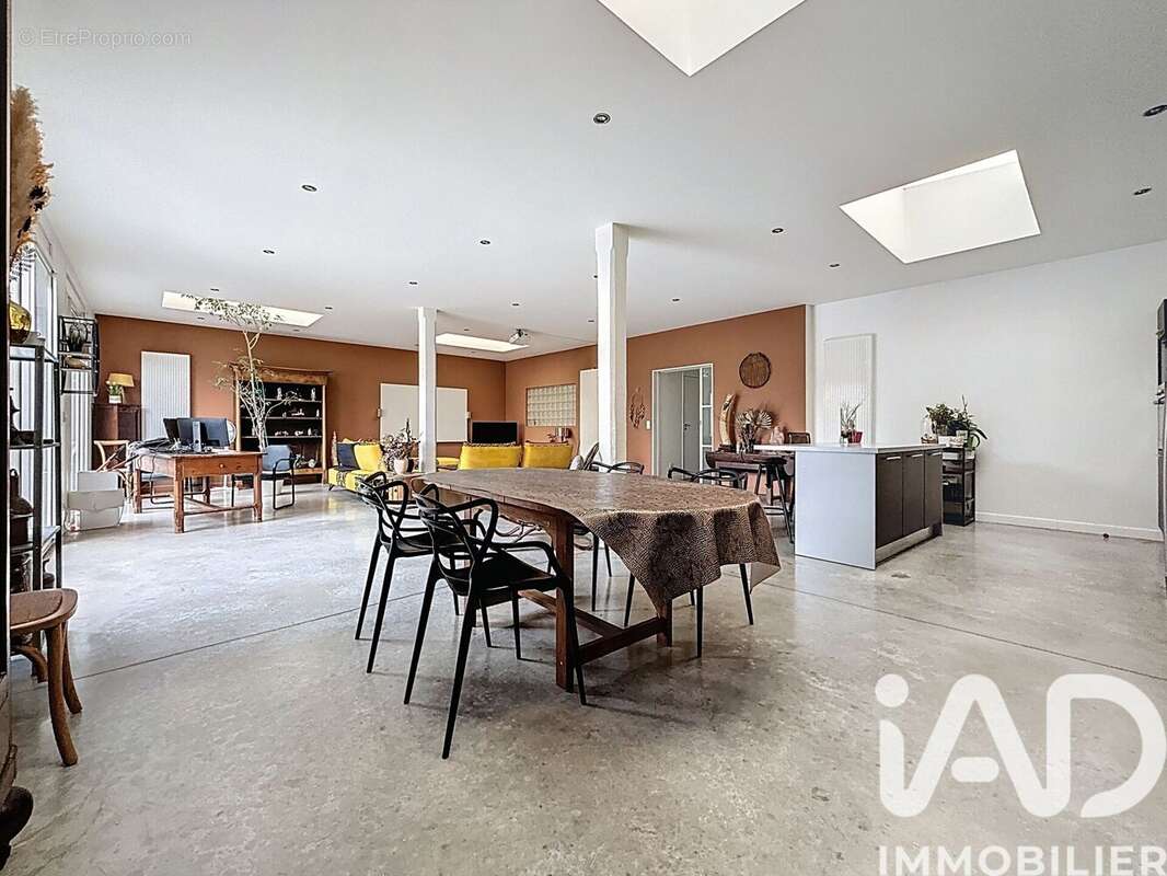 Photo 4 - Commerce à DIJON