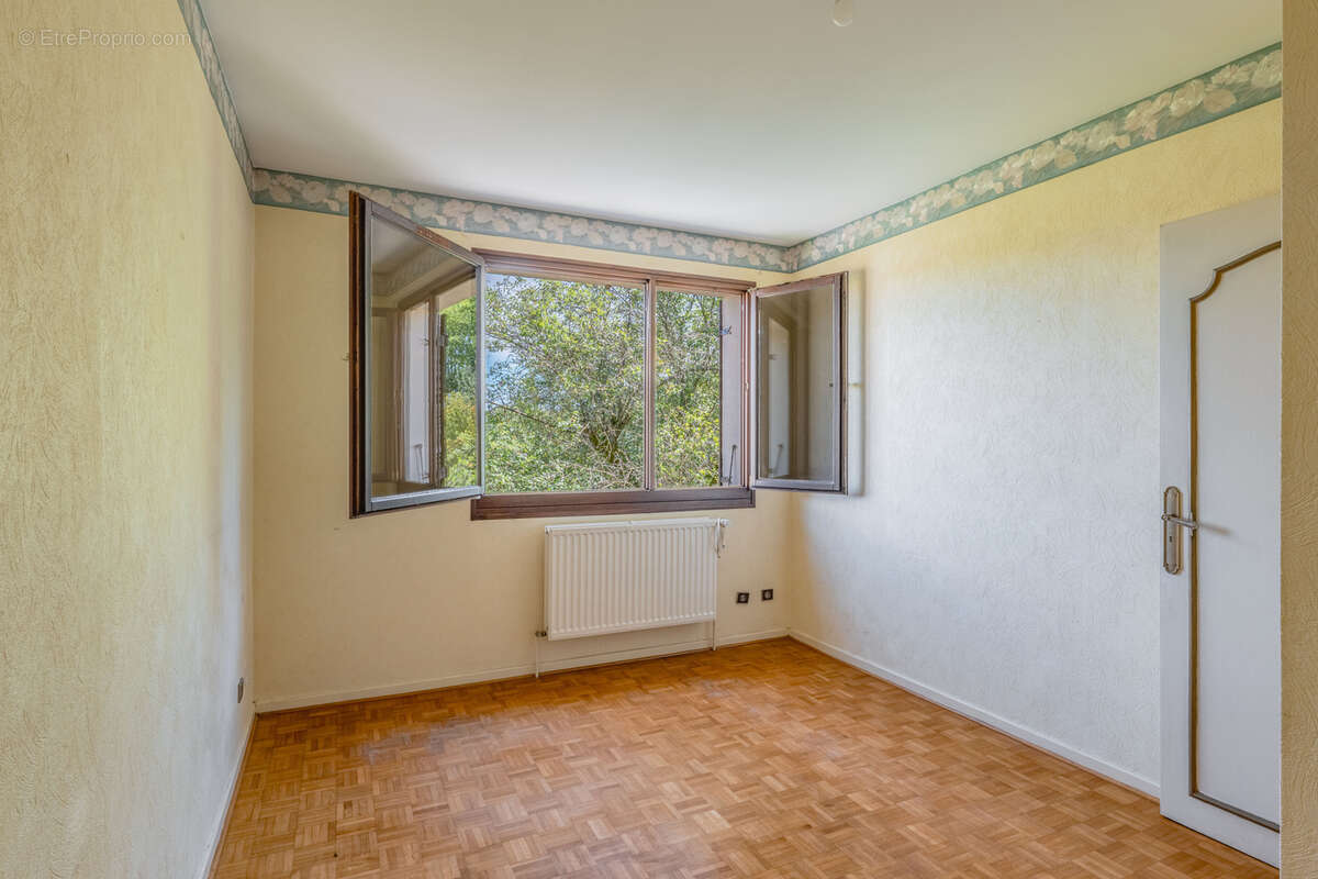 Maison à SAINT-CYR-AU-MONT-D&#039;OR