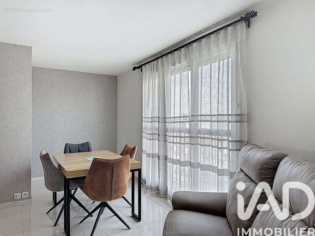 Photo 5 - Appartement à VILLENEUVE-LA-GARENNE