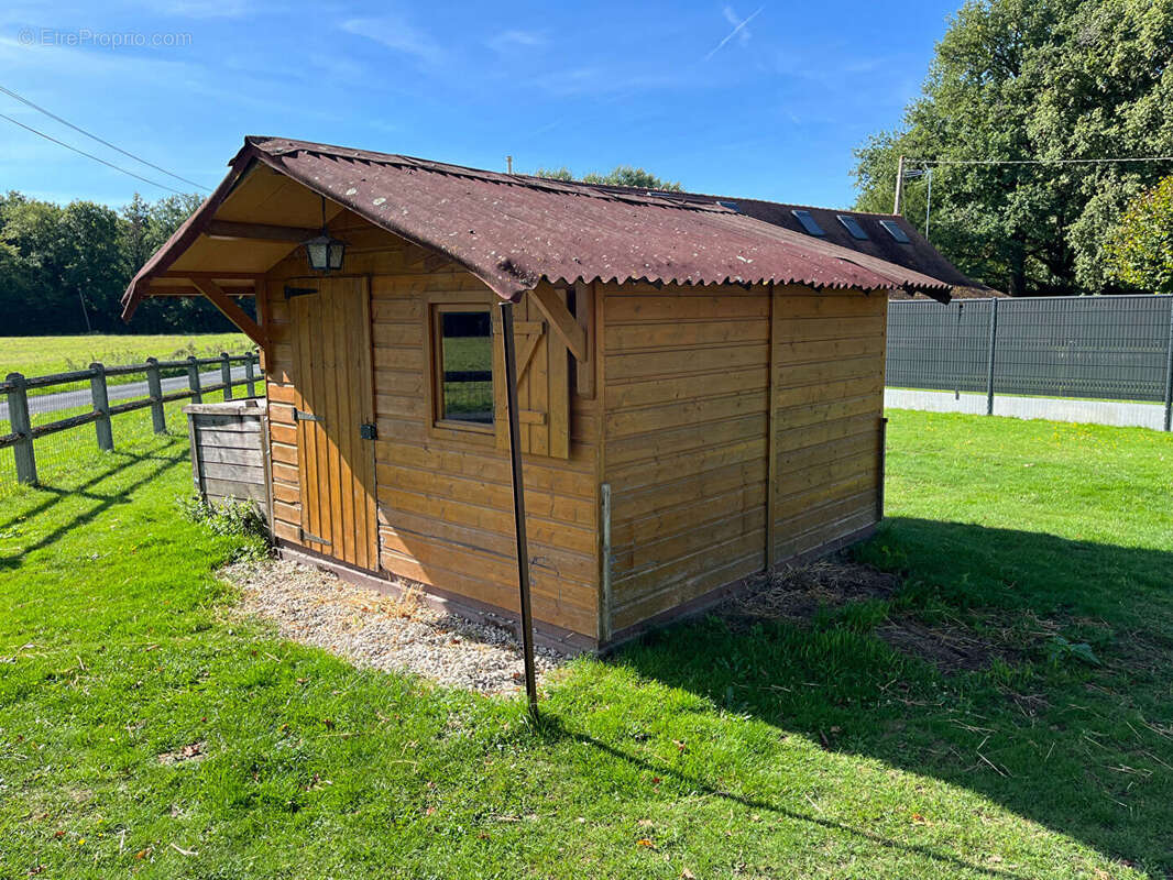 Maison à CHEVILLON-SUR-HUILLARD