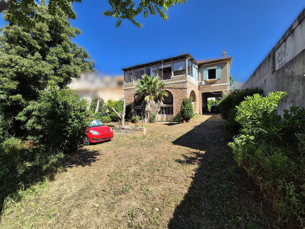 Maison à HYERES