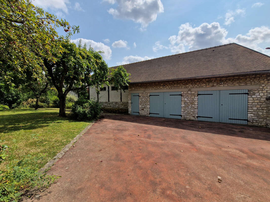 Maison à MONTCHAUVET