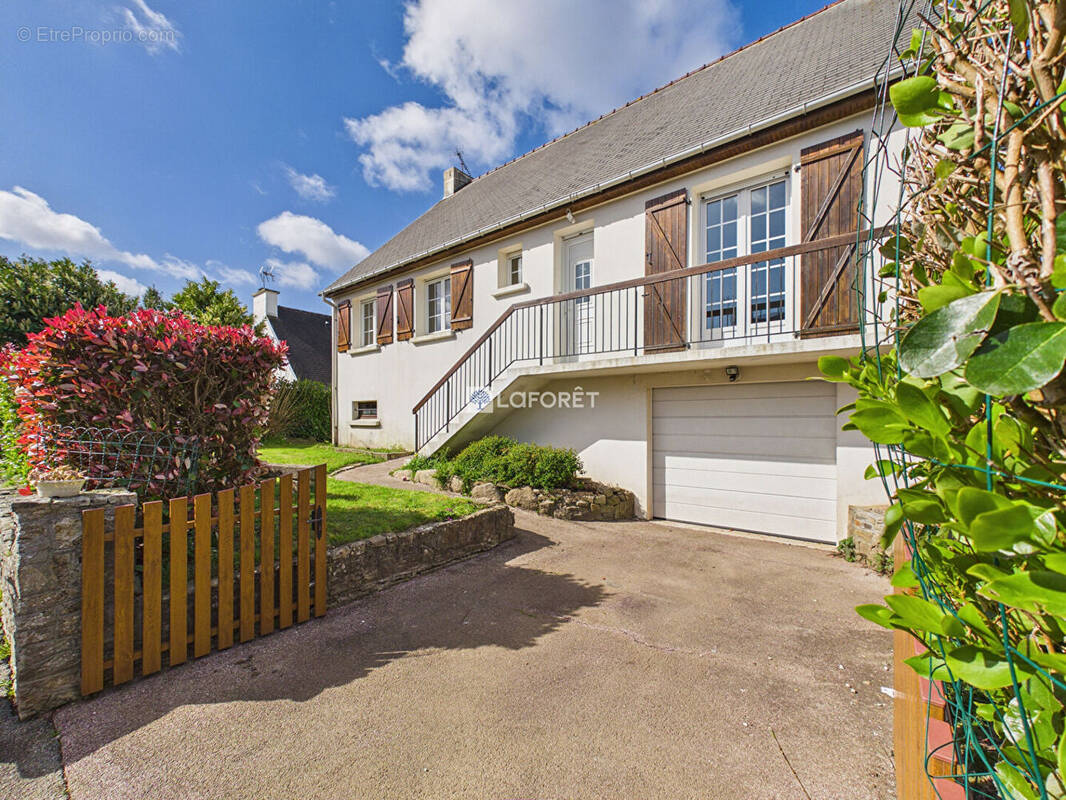 Maison à ERGUE-GABERIC
