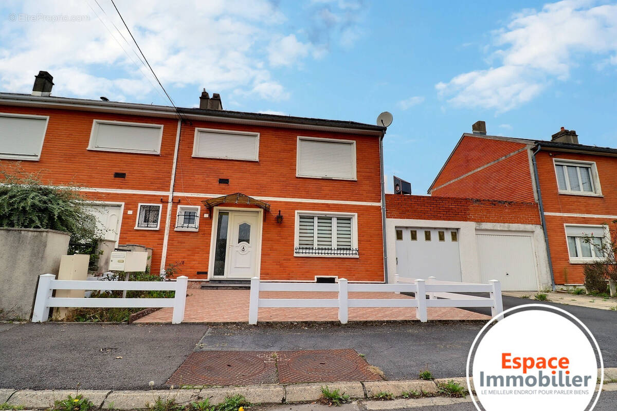 Maison à DOUCHY-LES-MINES