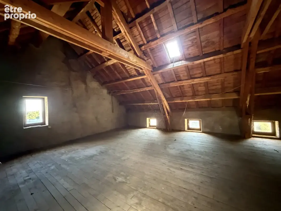 EXCLUSIVITE 144 : GR 65, Ancienne maison d'habitation à rénover sur l 'Aubrac. - photo 28