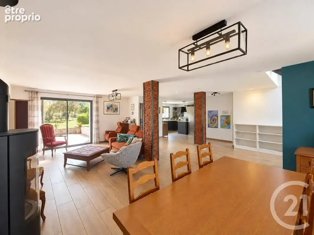Maison 7 pièces 203 m² à vendre à Rambouillet (78120) - photo 2