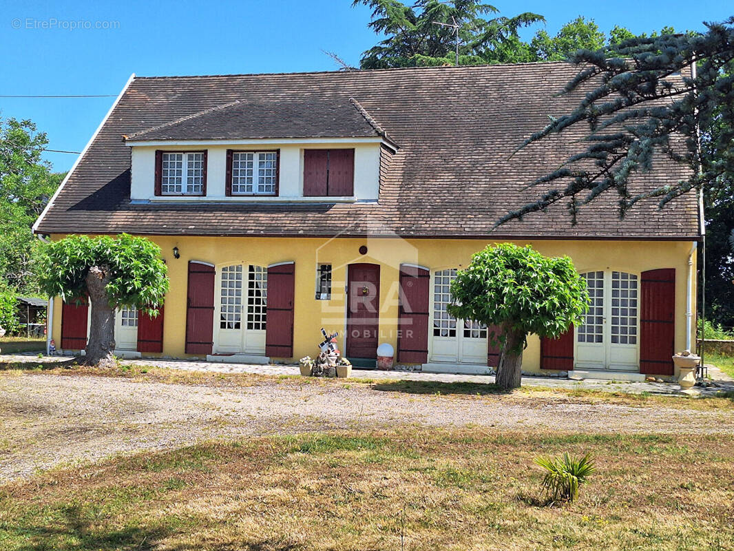 Maison à MONTPON-MENESTEROL