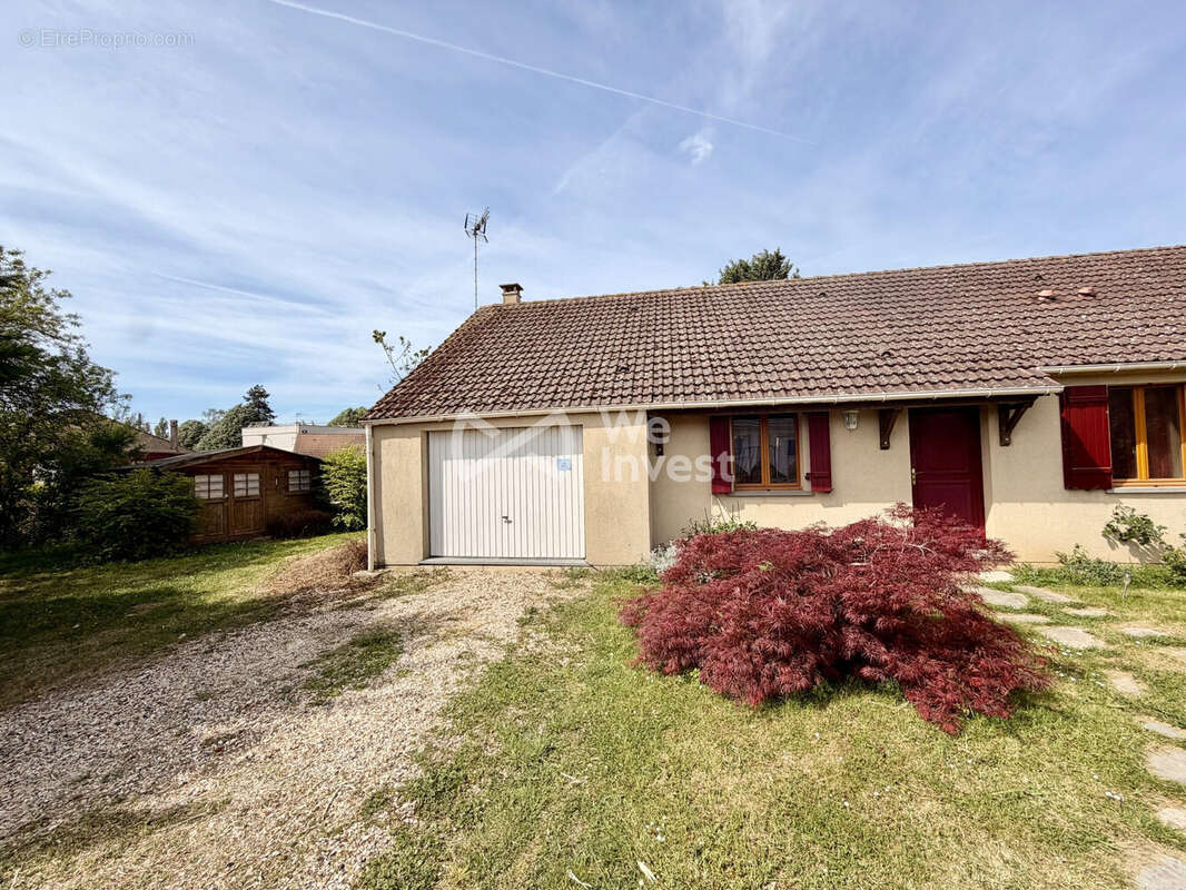 Maison à REBAIS