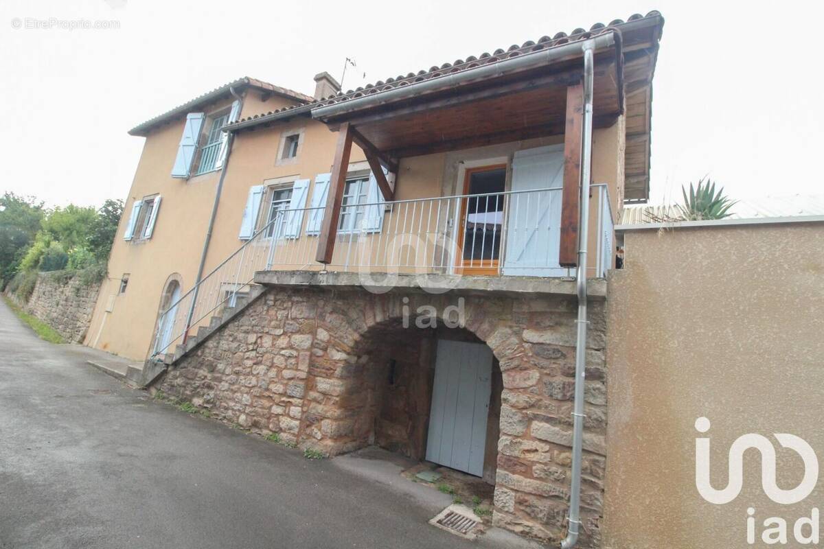 Photo 1 - Maison à SAINT-VICTOR-ET-MELVIEU