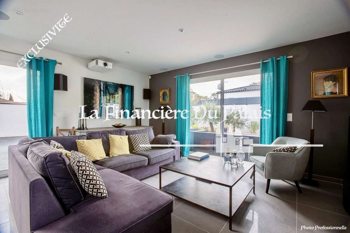 Maison à MESCHERS-SUR-GIRONDE