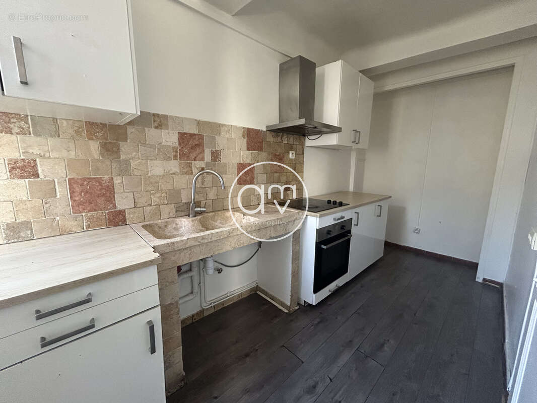 Appartement à CUERS
