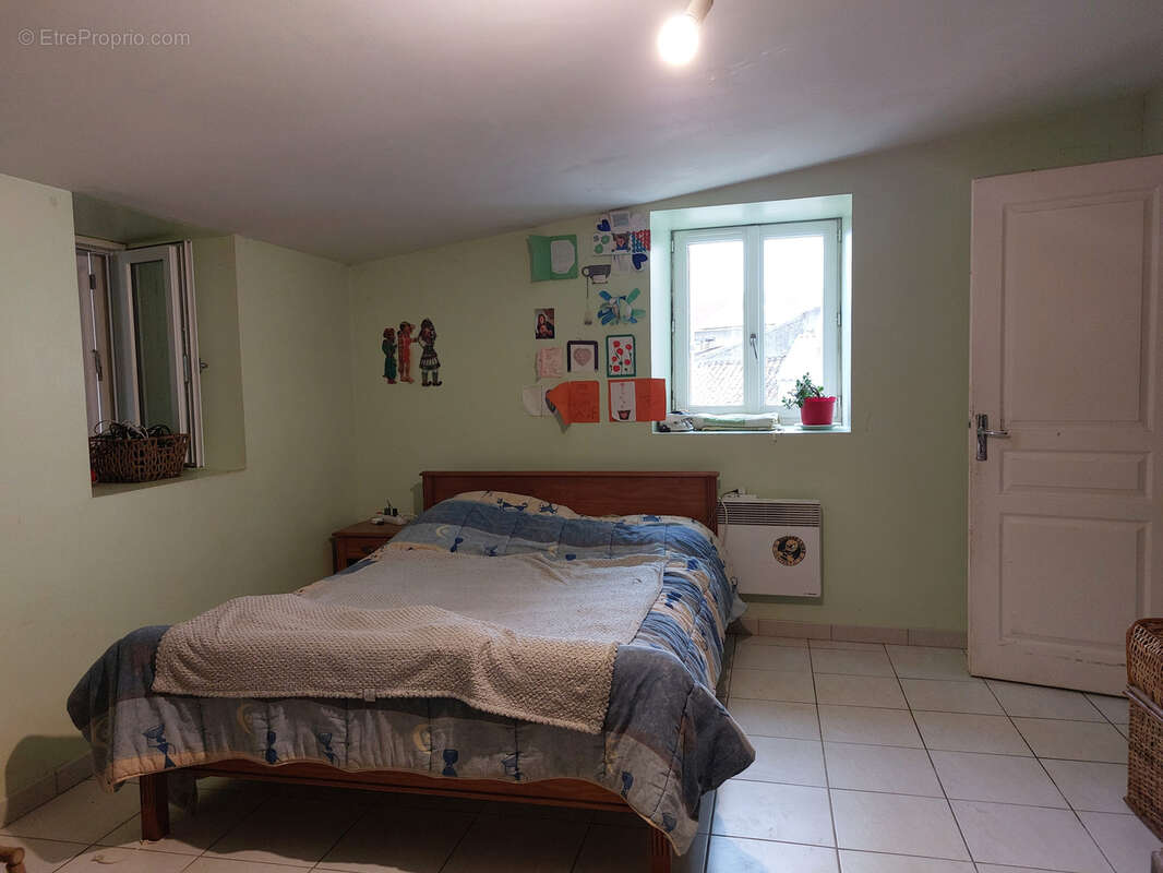 Maison à FAYE-L&#039;ABBESSE